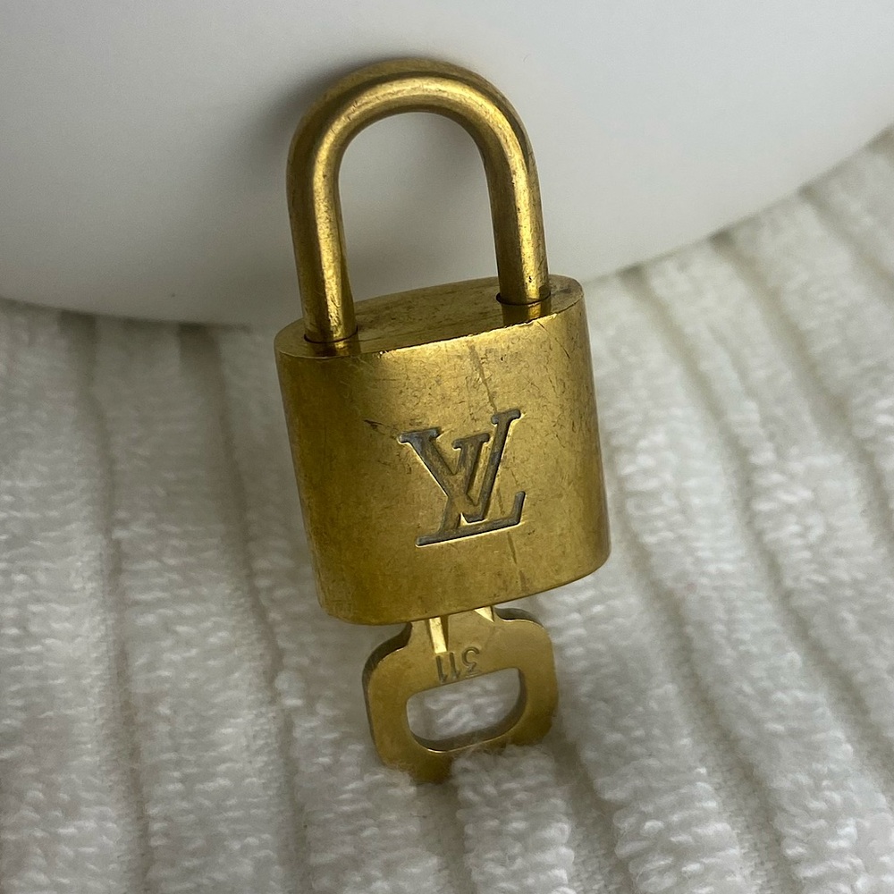 #311 Louis Vuitton Lock and Key